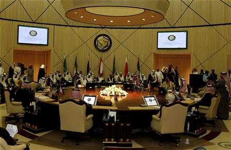 Gulf states to close embassies in Syria
