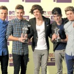 British band One Direction tops MTV Video Awards