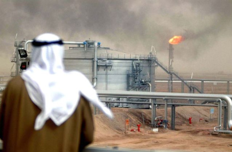 Saudis offers extra oil to control prices