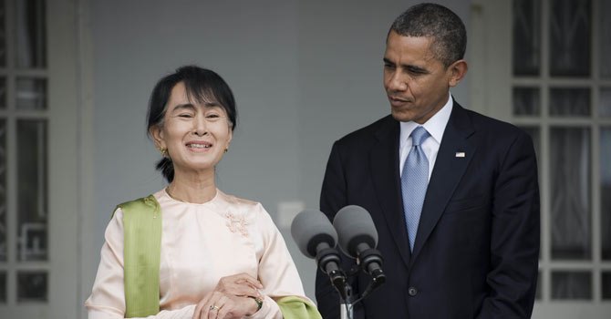 Obama Pushes Change on Historic Myanmar Visit