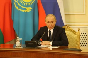 Putin ratifies east-route gas pipeline agreement with China