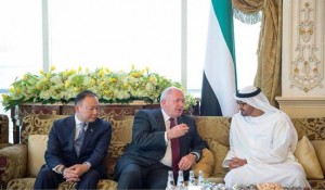 Sheikh Mohamed bin Zayed receives Sir Peter