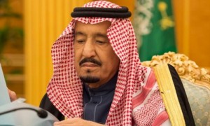 Saudi king approves $19bn stimulus
