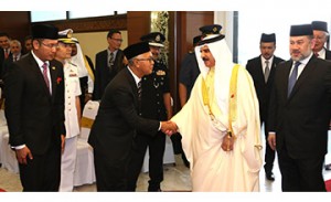 HM King given state welcome in Malaysia